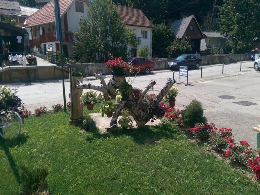 Guesthouse Edelnice Gornja Trepča Екстериор снимка